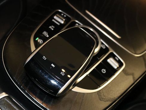 Used 2020 Mercedes-Benz E 350 Sedan image 33