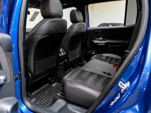 Used 2024 Mercedes-Benz GLB 250 image 34