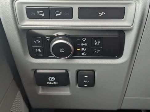 Used 2023 Ford F150 Lariat w/ Equipment Group 502A High AWD/4WD image 15