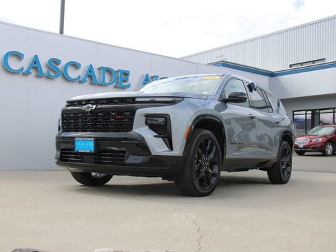 Certified 2024 Chevrolet Traverse RS image 2