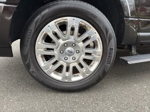 Used 2013 Ford Expedition Limited image 12