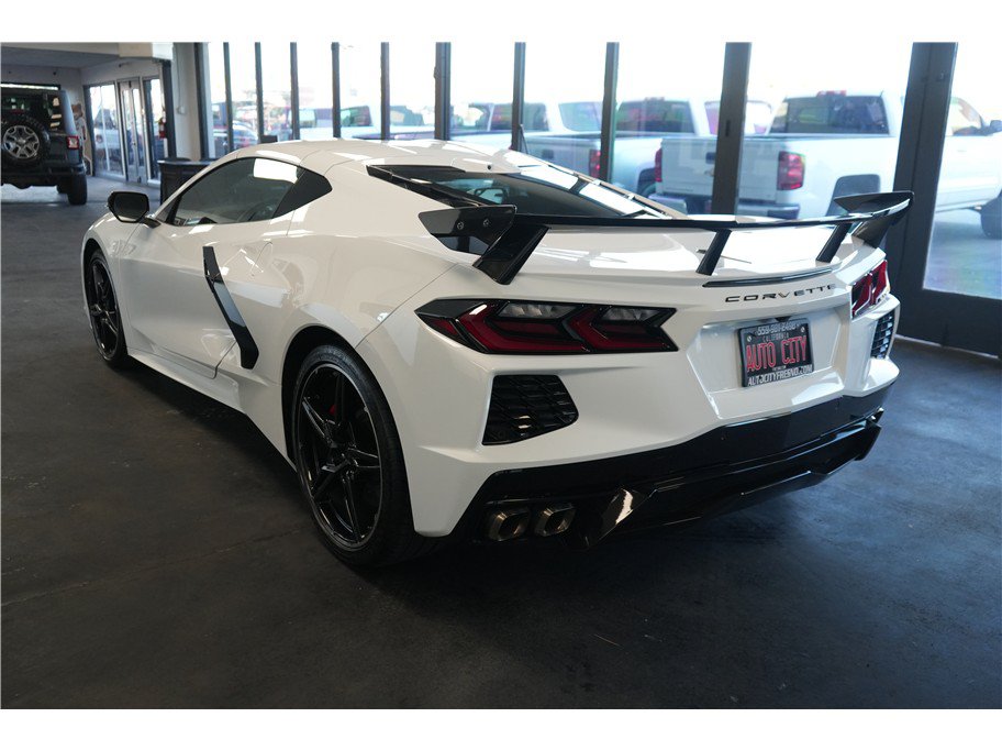 Used 2022 Chevrolet Corvette Stingray Preferred Cpe w/ Z51 Performance Package RWD image 5