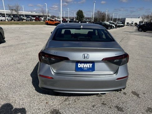 Used 2025 Honda Civic Sport image 8