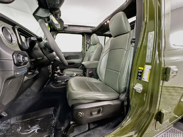 Used 2024 Jeep Wrangler High Altitude AWD/4WD image 11