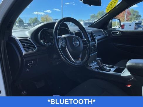 Used 2021 Jeep Grand Cherokee Laredo image 11