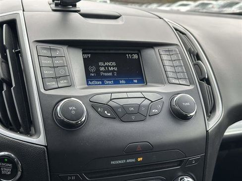 Used 2018 Ford Edge SE image 19