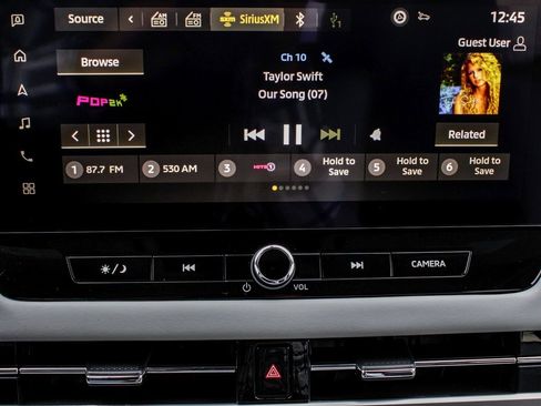 New 2025 Mitsubishi Outlander SE image 21