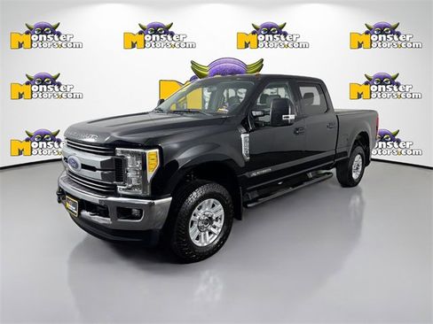 Used 2017 Ford F250 XLT w/ XLT Value Package image 1