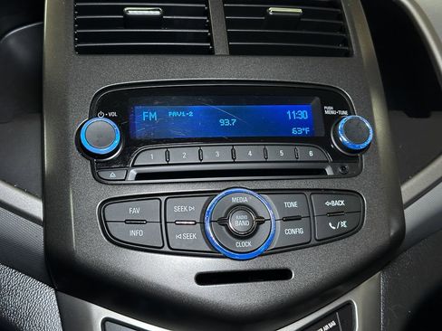 Used 2015 Chevrolet Sonic LT image 36