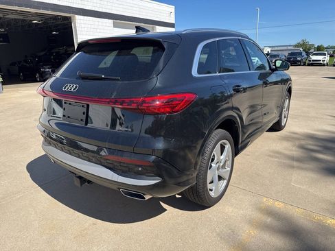 Used 2025 Audi Q5 Premium Plus w/ Premium Plus AWD/4WD image 3