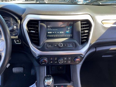 Used 2019 GMC Acadia SLE FWD image 34