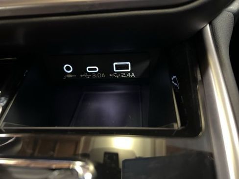 Certified 2025 Subaru Outback Premium image 33