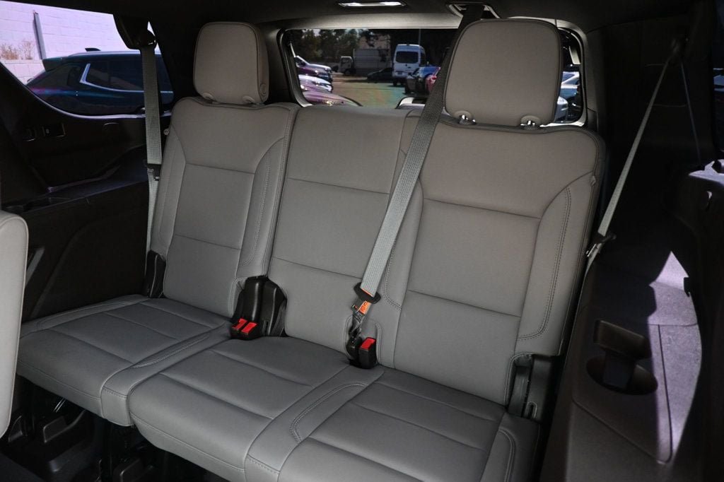 Used 2023 GMC Yukon SLT RWD image 20