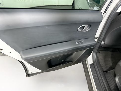 Used 2024 Hyundai Ioniq 5 SEL RWD image 26
