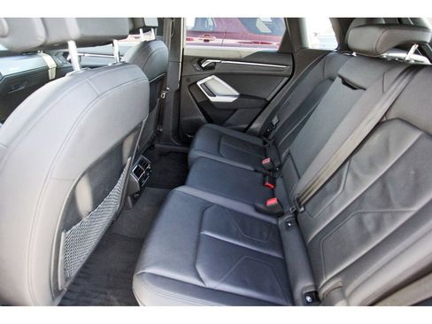 Used 2023 Audi Q3 2.0T Premium image 7