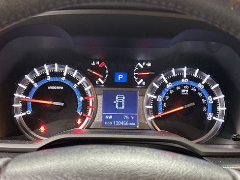Used 2017 Toyota 4Runner Limited AWD/4WD image 9