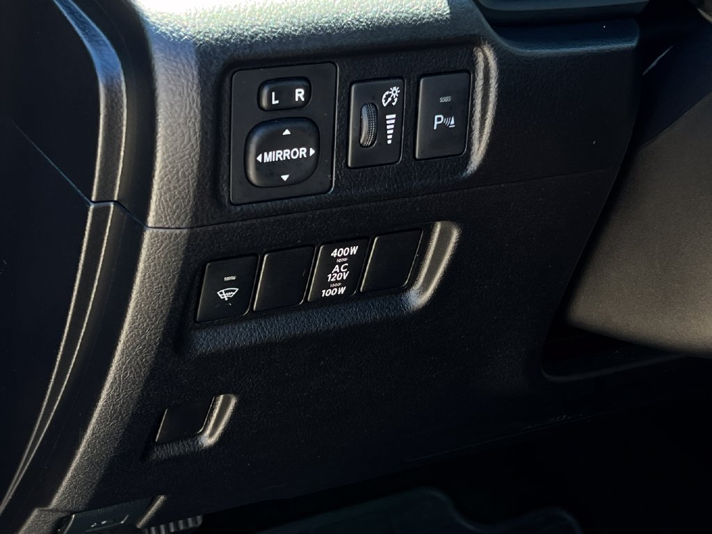 Used 2015 Toyota 4Runner Limited AWD/4WD image 9