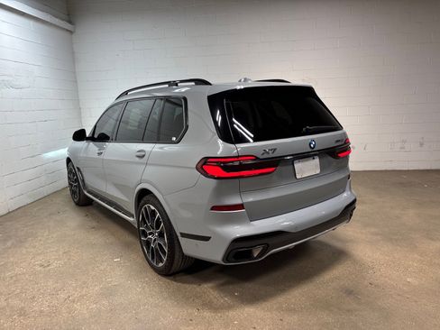 Used 2023 BMW X7 xDrive40i w/ Executive Package AWD/4WD image 9