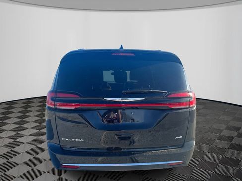 New 2026 Chrysler Pacifica Pinnacle AWD/4WD image 4