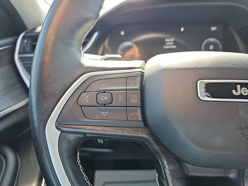 Used 2021 Jeep Grand Cherokee L Limited AWD/4WD image 23