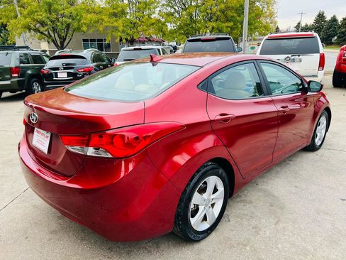 Used 2013 Hyundai Elantra GLS w/ Preferred Pkg FWD image 3