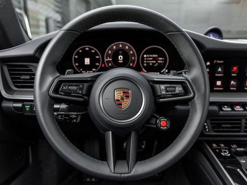 Certified 2025 Porsche 911 Carrera RWD image 30