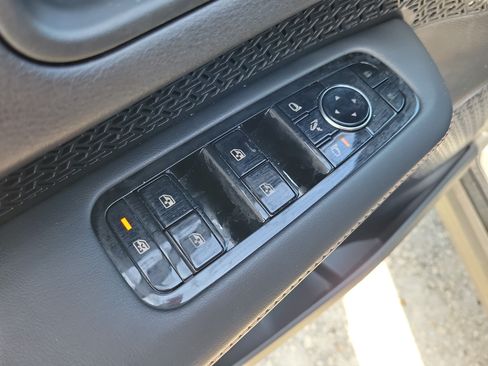 Certified 2024 Nissan Ariya FWD image 12