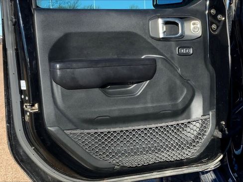 Used 2020 Jeep Wrangler Unlimited Rubicon AWD/4WD image 22
