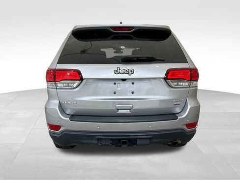 Used 2021 Jeep Grand Cherokee Laredo X AWD/4WD image 4