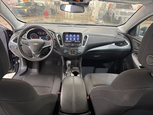 Used 2024 Chevrolet Malibu LT image 38