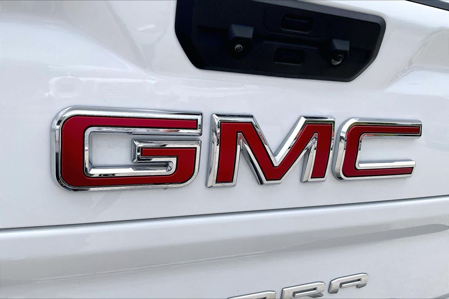 Used 2025 GMC Sierra 2500 AT4 AWD/4WD image 30