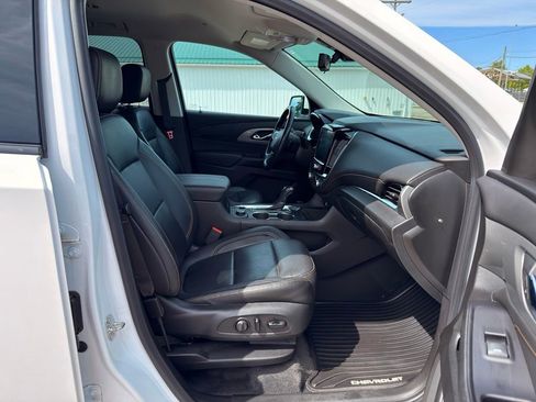 Used 2020 Chevrolet Traverse RS FWD image 36