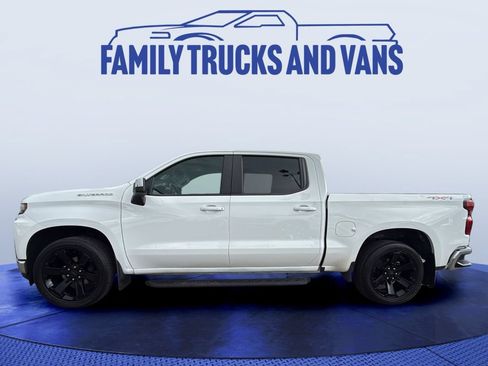 Used 2020 Chevrolet Silverado 1500 LT w/ Convenience Package AWD/4WD image 2