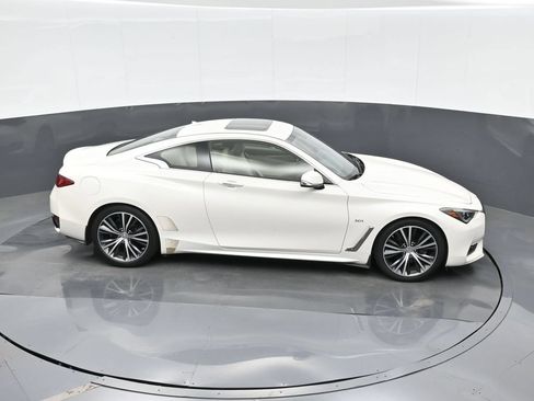 Used 2017 INFINITI Q60 3.0t w/ Premium Plus Package 3.0T RWD image 31