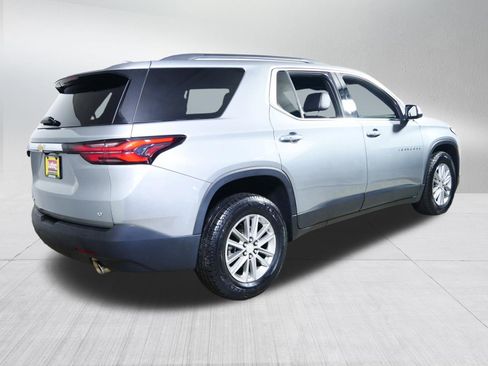Used 2023 Chevrolet Traverse LT image 7