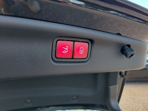 Certified 2022 Mercedes-Benz C 300 4MATIC Sedan image 10