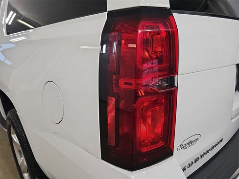Certified 2017 Chevrolet Suburban Premier image 42