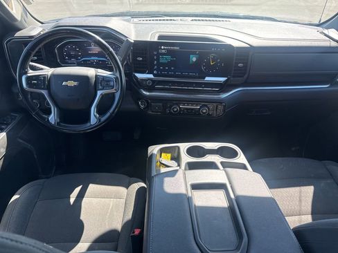 Used 2025 Chevrolet Silverado 1500 LT image 13