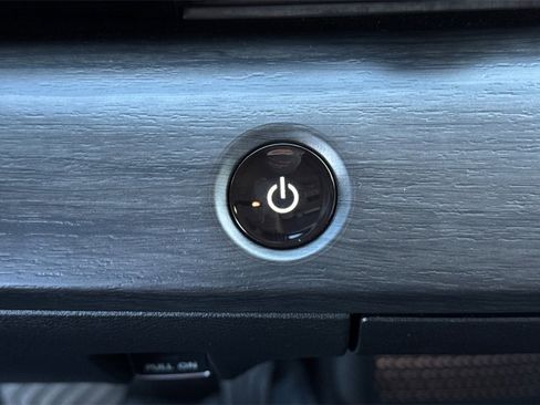 Certified 2023 Nissan Ariya AWD image 22