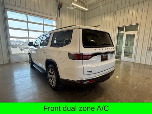 Used 2022 Jeep Wagoneer Series II image 5