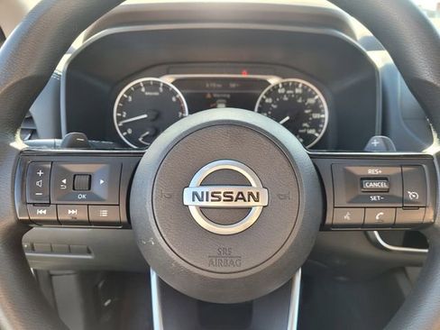Used 2021 Nissan Rogue S image 21