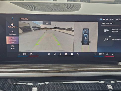 Used 2024 BMW X7 xDrive40i w/ Premium Package image 28