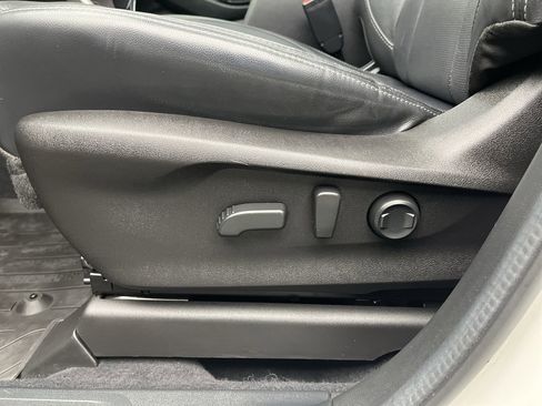 Used 2022 Subaru Ascent Touring image 12