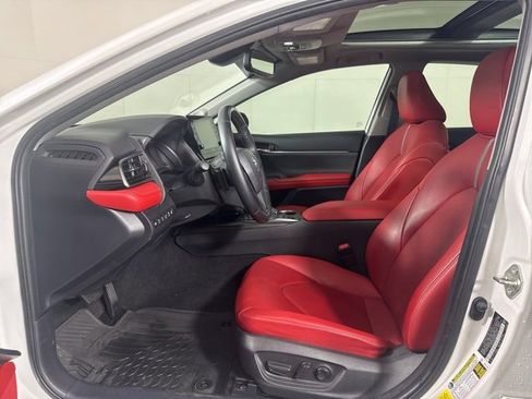 Used 2021 Toyota Camry XSE w/ Navigation Package image 11