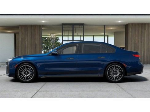 New 2026 BMW 740i xDrive w/ Executive Package image 4
