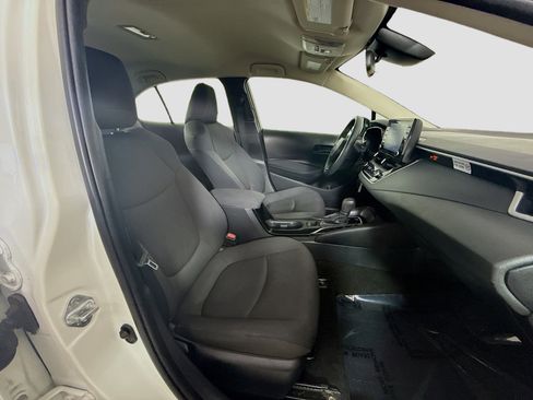 Used 2022 Toyota Corolla LE FWD image 28