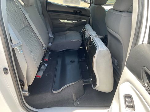 Used 2014 Toyota Tacoma 4x4 Double Cab w/ SR5 Package image 37