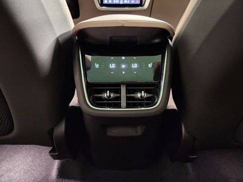 New 2026 Volvo EX90 Plus RWD image 27