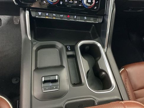 Used 2024 GMC Sierra 3500 Denali Ultimate image 22