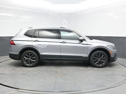 Used 2022 Volkswagen Tiguan SE FWD image 8